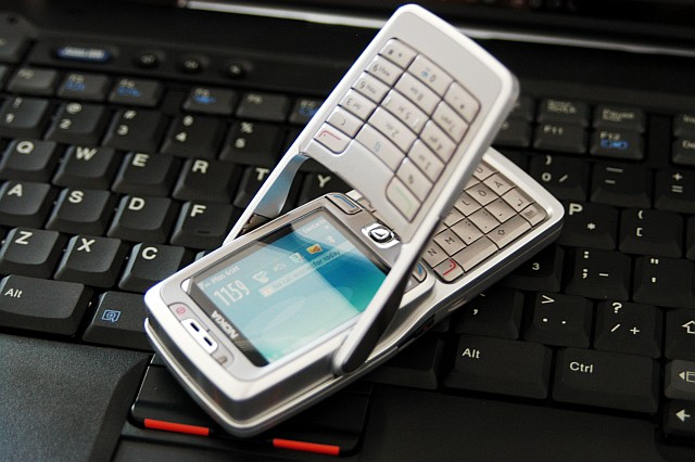 Nokia E70