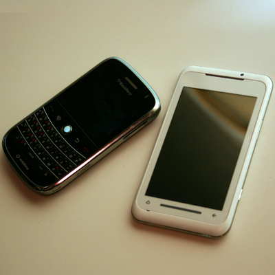 Toshiba TG01 vs Blackberry Bold
